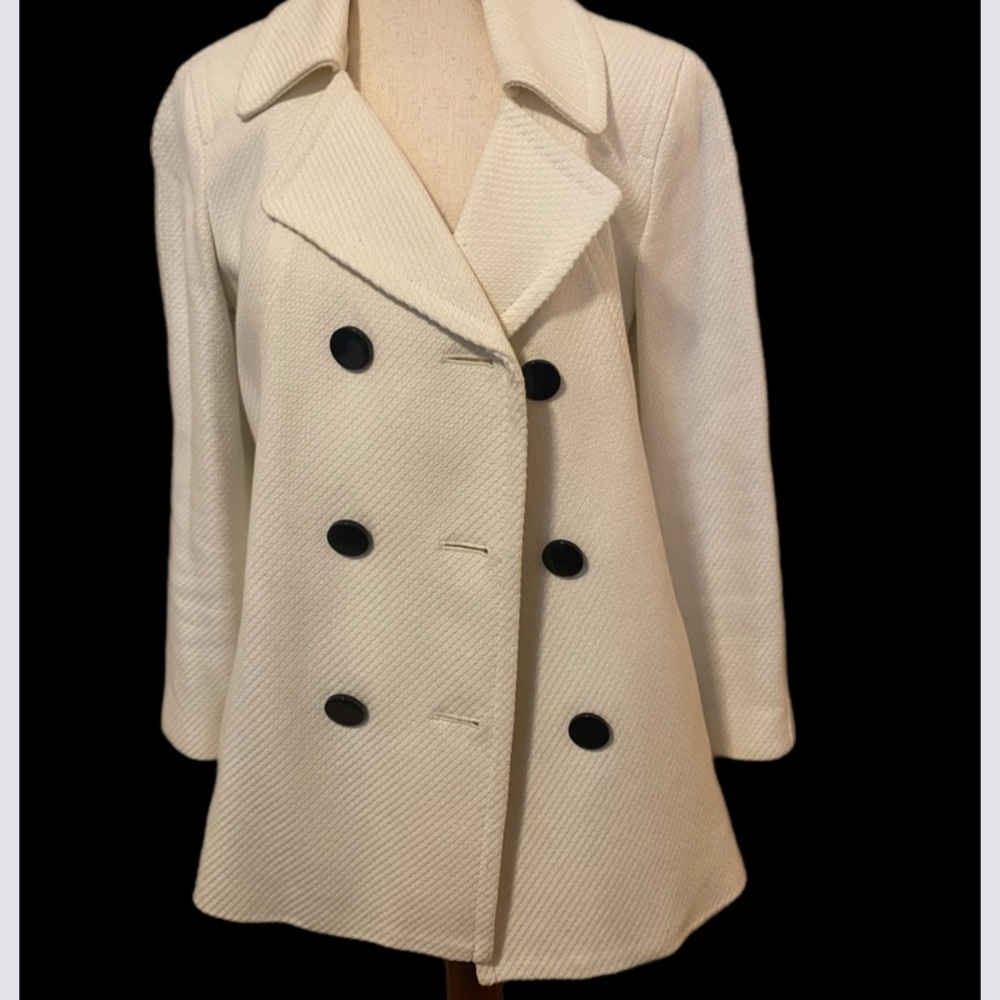 Elegant Cream Double-Breasted Women's Coat